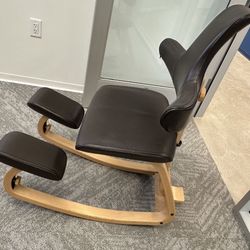 Vaier Thatsit kneeling chair