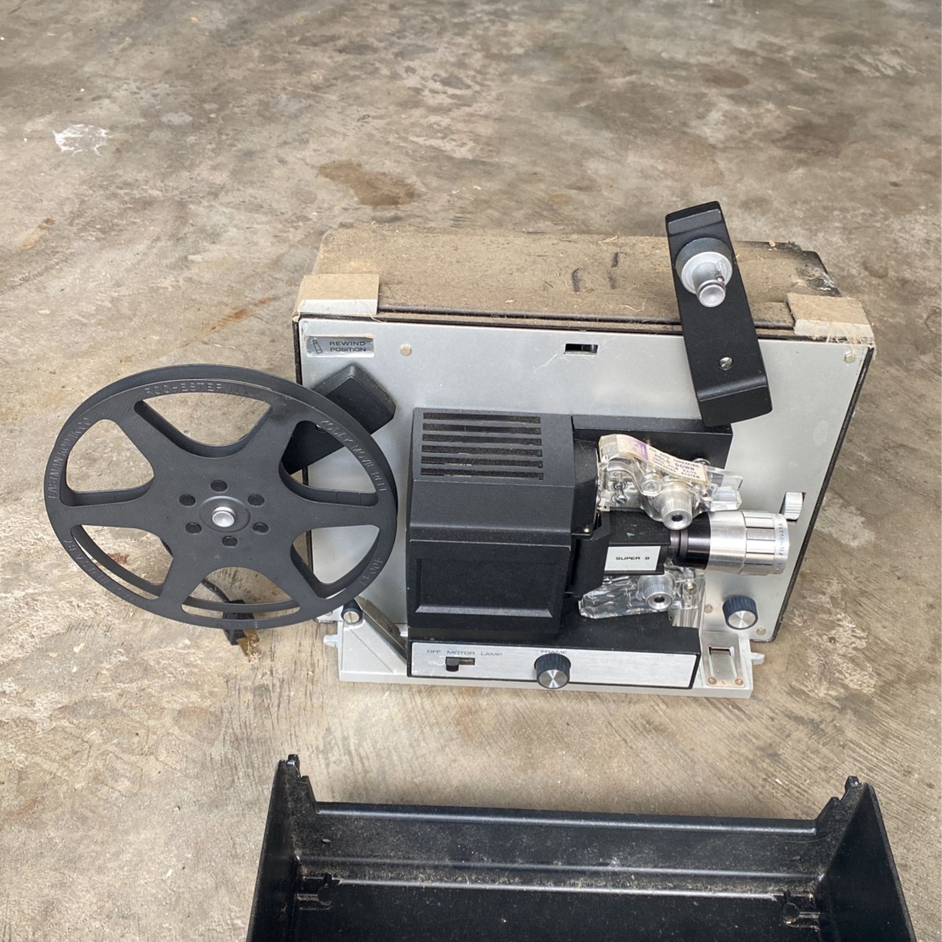 Howell & Bell 461a 8mm Projector