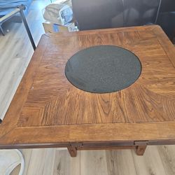 Dining Room Table & 4 Chairs 
