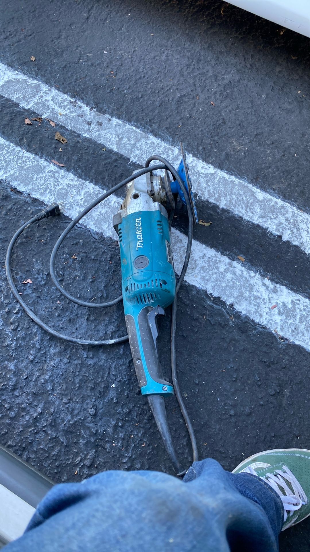 Makita Ga7021