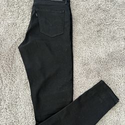Women’s Levi Jeans