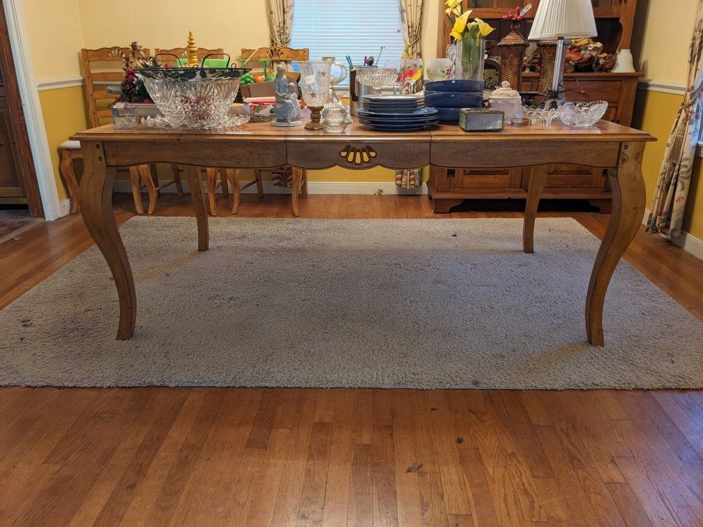 Ethan Allen Hutch and Dining Room Table and Chairs for Sale in Richmond