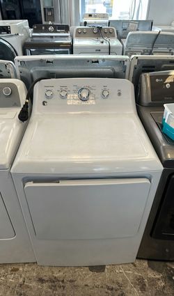 White Electric Dryer with Large Capacity