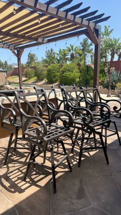 Cast aluminum patio bar stool