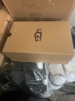 BRAND NEW! UGG K Tasman ll
