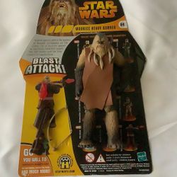 STAR WARS FIGURE 2005 ROTS WOOKIEE HEAVY GUNNER (BLAST ATTACK!)