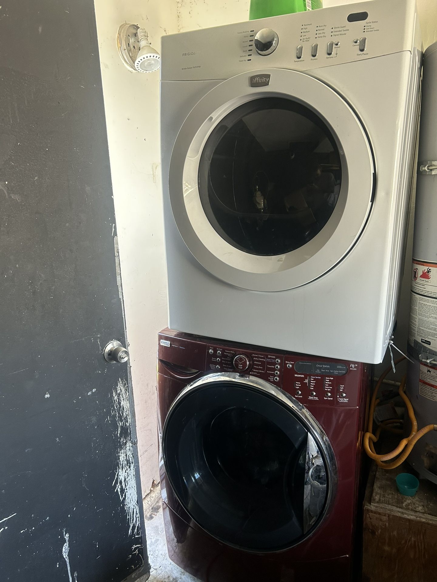 Kenmore Washer & Frigidaire Dryer
