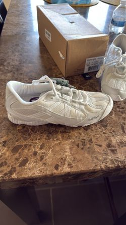 Cheer Shoes Size 4