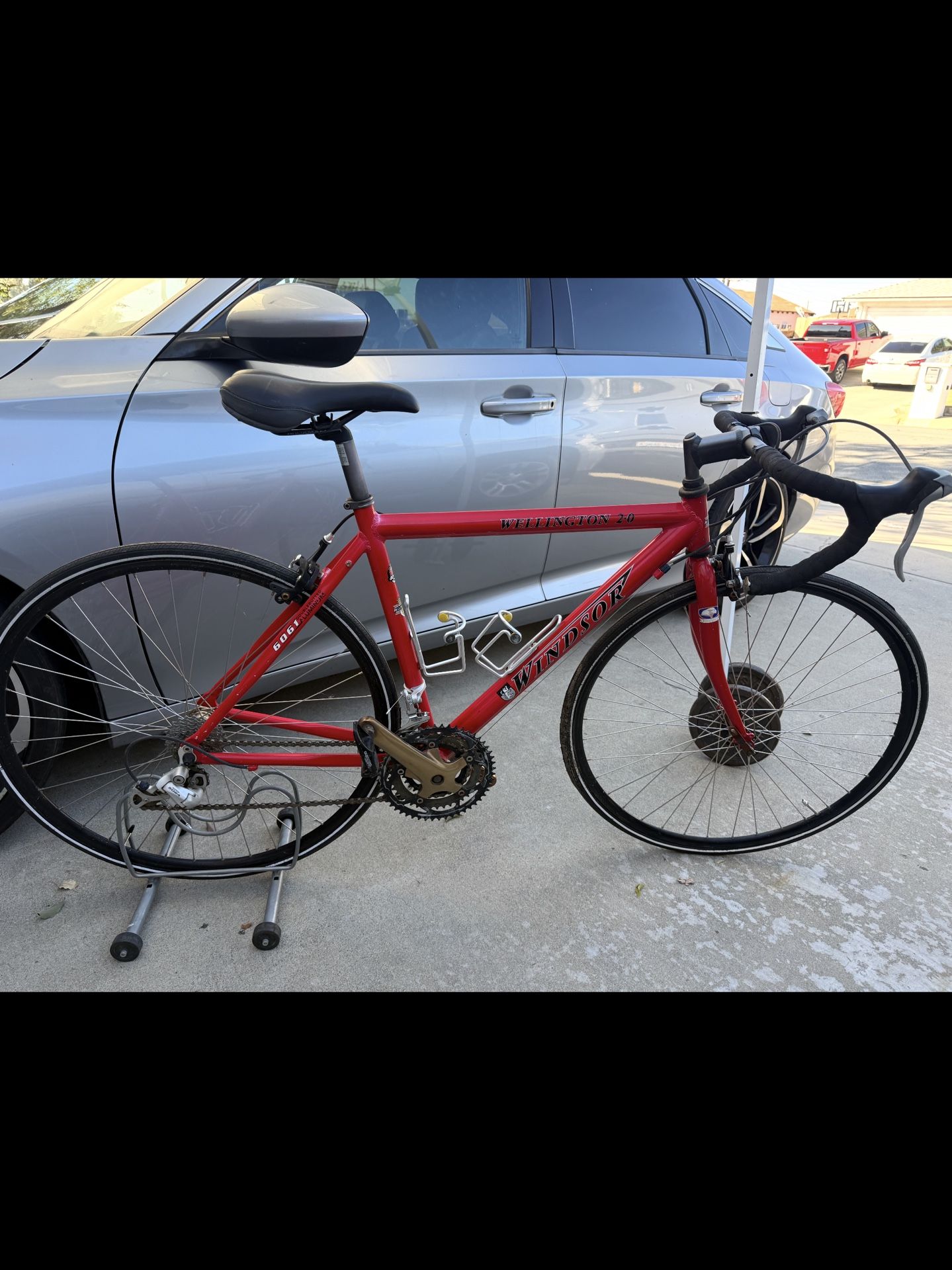 Windsor 2.0 road bike 6061 series aluminum frame 21 speed frame size 20 inches