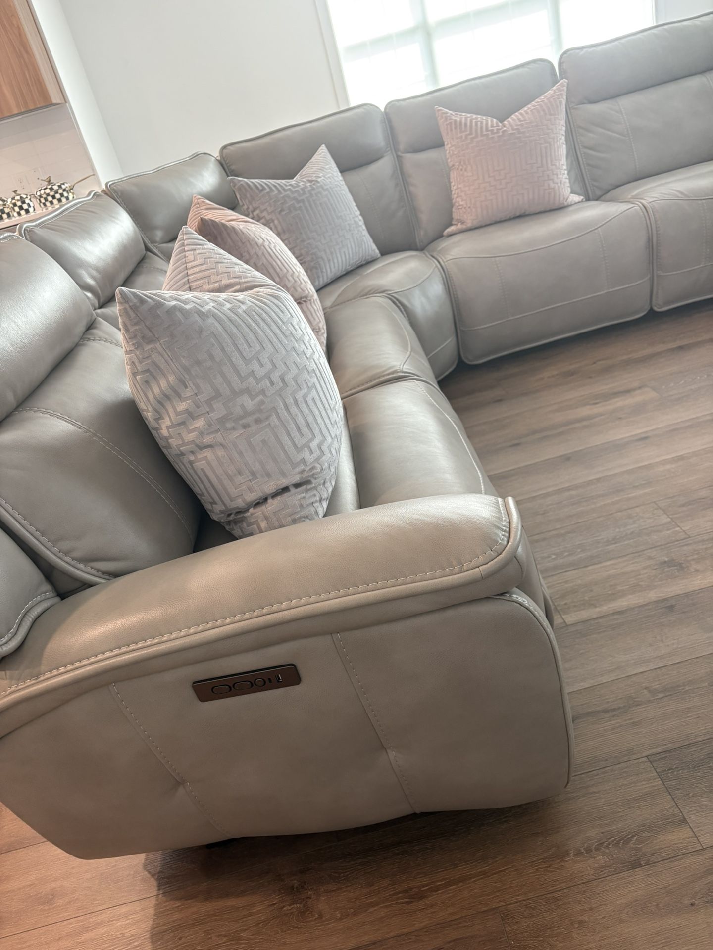 Lite Grey Sectional Couch Bobs 