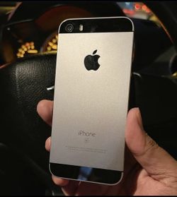 iPhone se unlocked with warranty