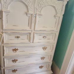 CUTE CHEST AT PICKY PINCHERS 801 TURNER ST CLEARWATER OPEN TODAY 12-6 FREE DELIVERY 