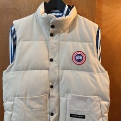 Men’s Puffer Vest Size M