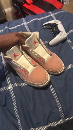 Jordans 3s size 6 no laces ($20)