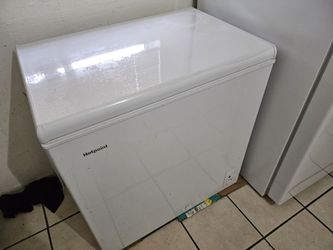 Hotpoint Chest Freezer White
