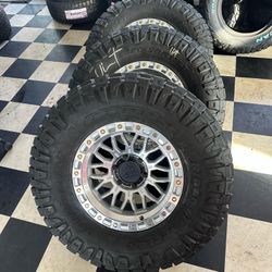 Vendo Rines Nuevos Con Llantas 17x9 De Ancho De 6-139.7