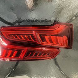 Audi Q5 2018 Left And Right Tail Lamps