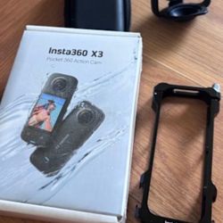 Insta 360 X3 BRAND NEW IN BOX with 2 extra batteries and accessories