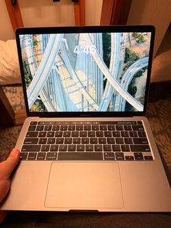 2022 Apple MacBook Pro 13” M2 – 16GB RAM / 256GB SSD – Like New