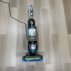 Bissell Pet Hair Eraser Lift-Off Vacuum 2-in-1 Swivel Strong Suction