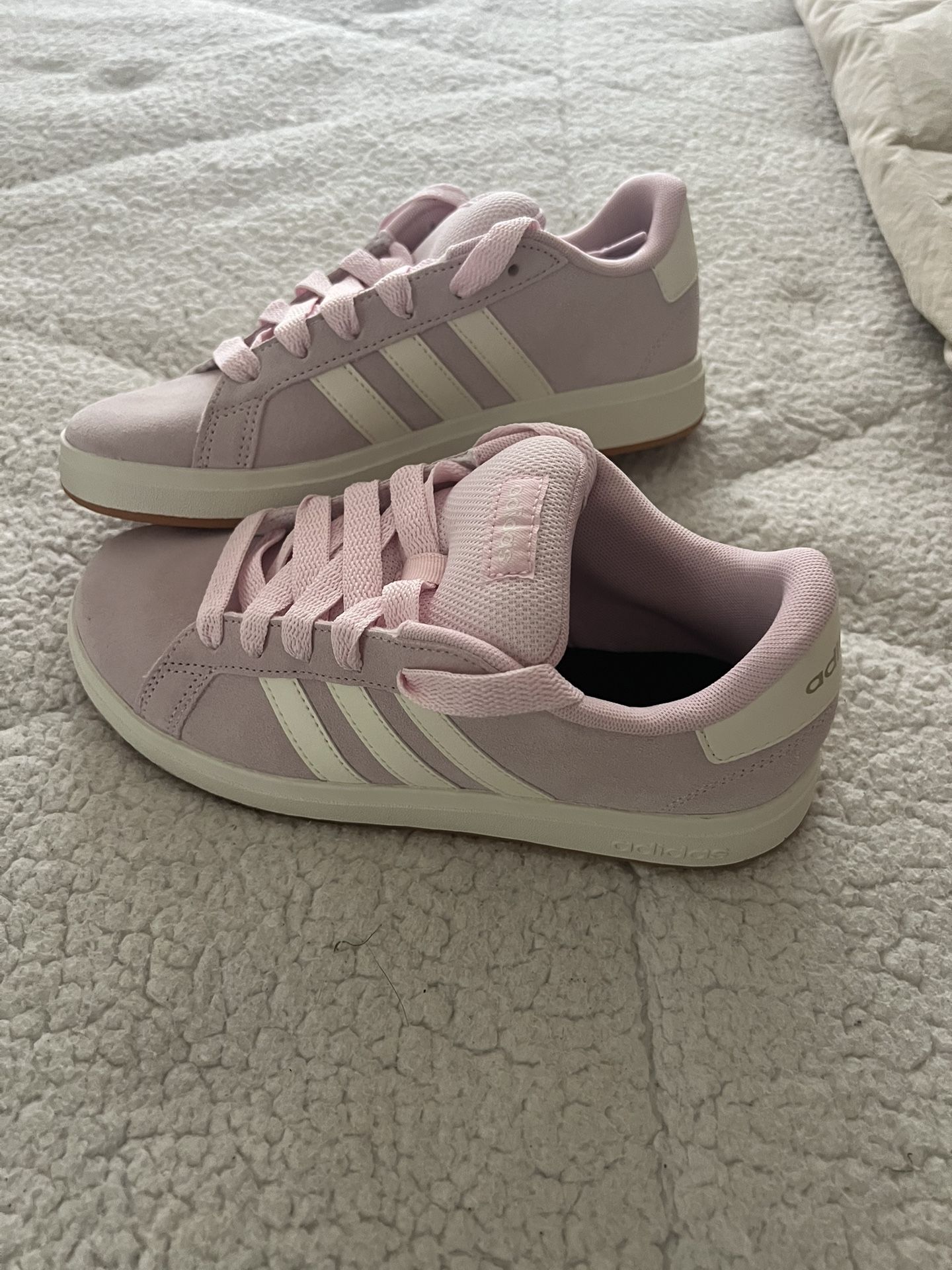 Girls 3.5 Adidas 