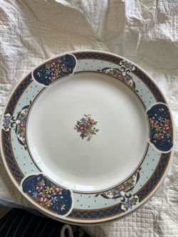 8 Big Fine Plates