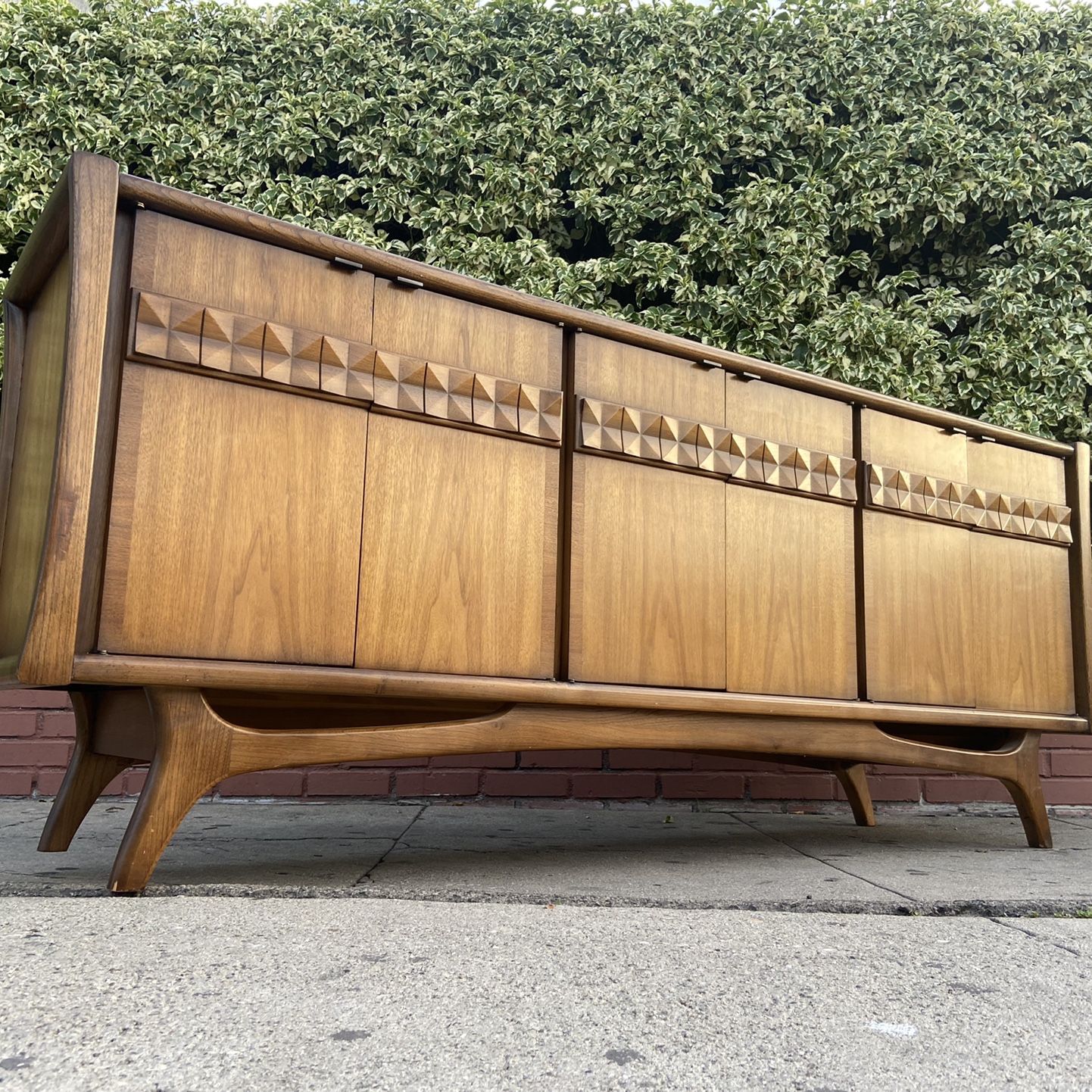 red lion dresser 1950s Red Lion Parquetry Front Mahogany Nine-Drawer Dresser