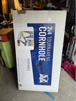Corn hole board
