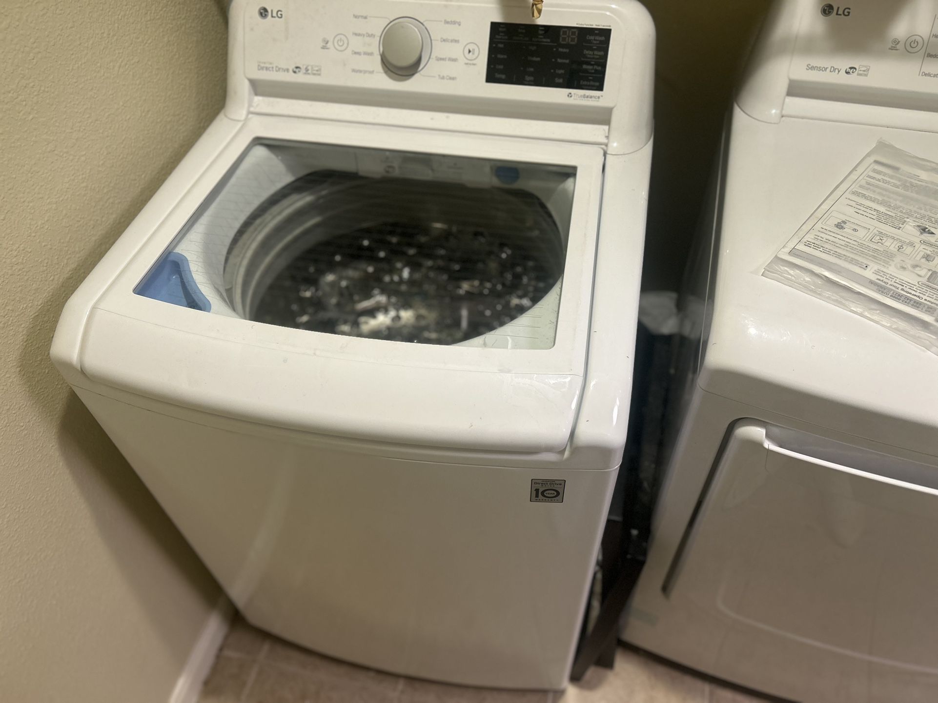 LG Washer & Dryer $675