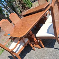 Dinning Table 