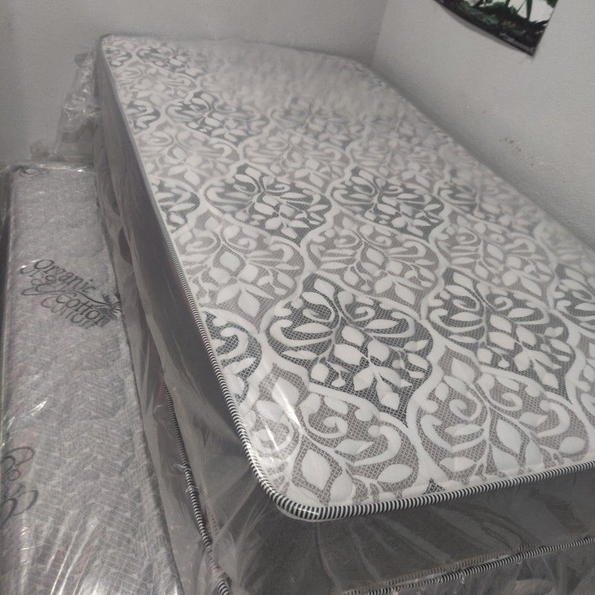 New Twin Mattress 
