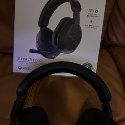 Xbox With Steal 600 Turtle Beach Headset 