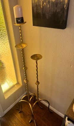 3 Gold Candle Stands
