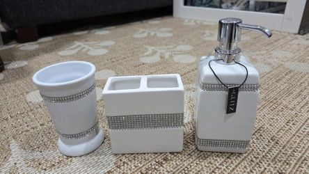 Glitz White Rhinestone Bathroom Set - 3 Pieces, New with Tags