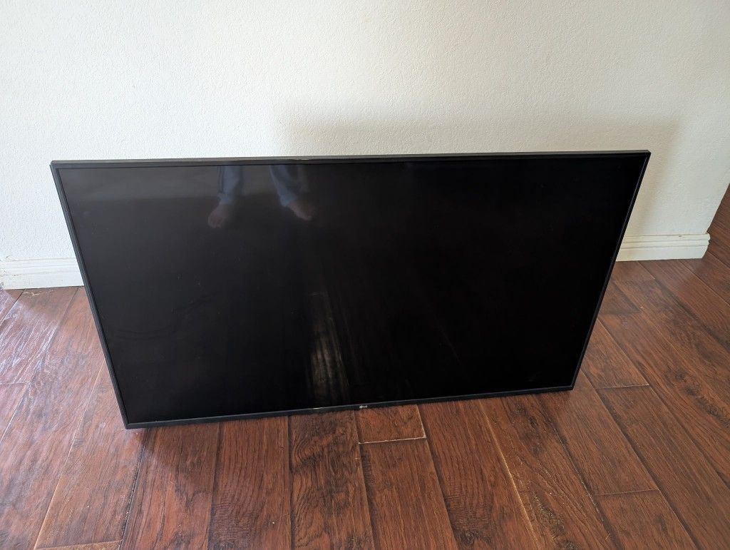 50 inch LG TV