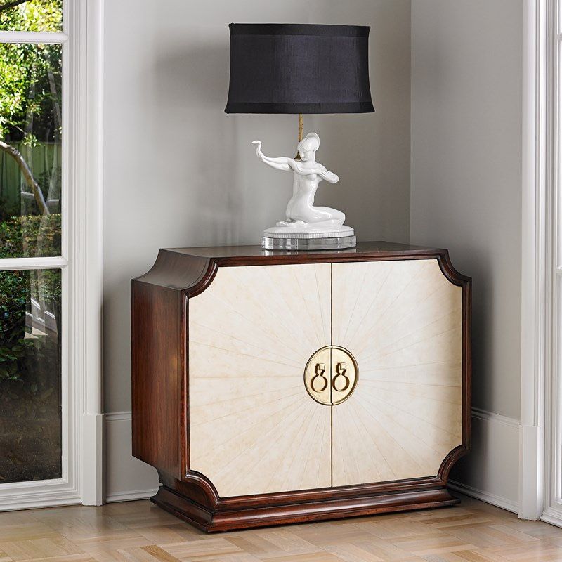 Vintage Mahogany 2 Door Accent Cabinet With Adjustable Shelf $450