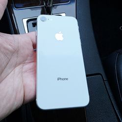 Unlocked Apple iPhone 8 64GB Excellent Condition in White Color