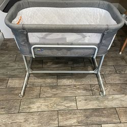 Bassinet Side Sleeper 