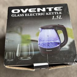 A Glass Electric Kettle 1.5L Used Few Times