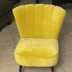 Yellow Vintage Lounge Chair 
