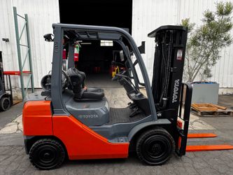 ALL TERRAIN TOYOTA PROPANE FORKLIFT