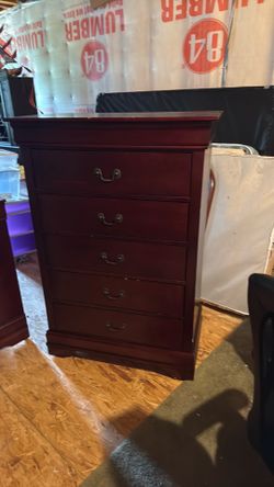 Dresser
