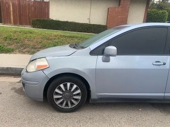 Nissan Versa For Parts 4 Door 2011 