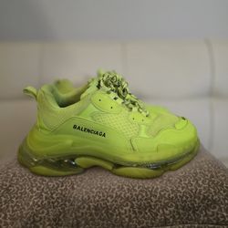 Neon BALENCIAGA TRIPPLE S 