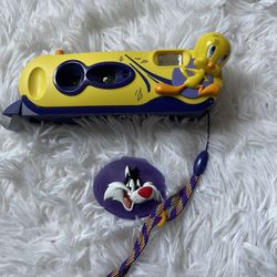 Polaroid I-Zone Vintage Looney Tunes Tweety Bird Film Camera  