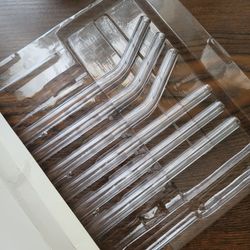 Six glass straws