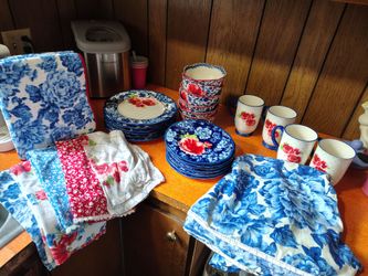 The pioneer women complete dish set