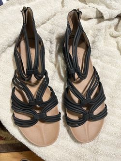 Adam Tucker strappy sandals 8.5