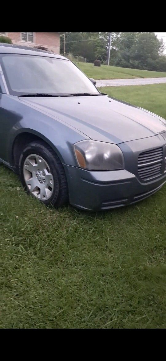 2005 Dodge Magnum