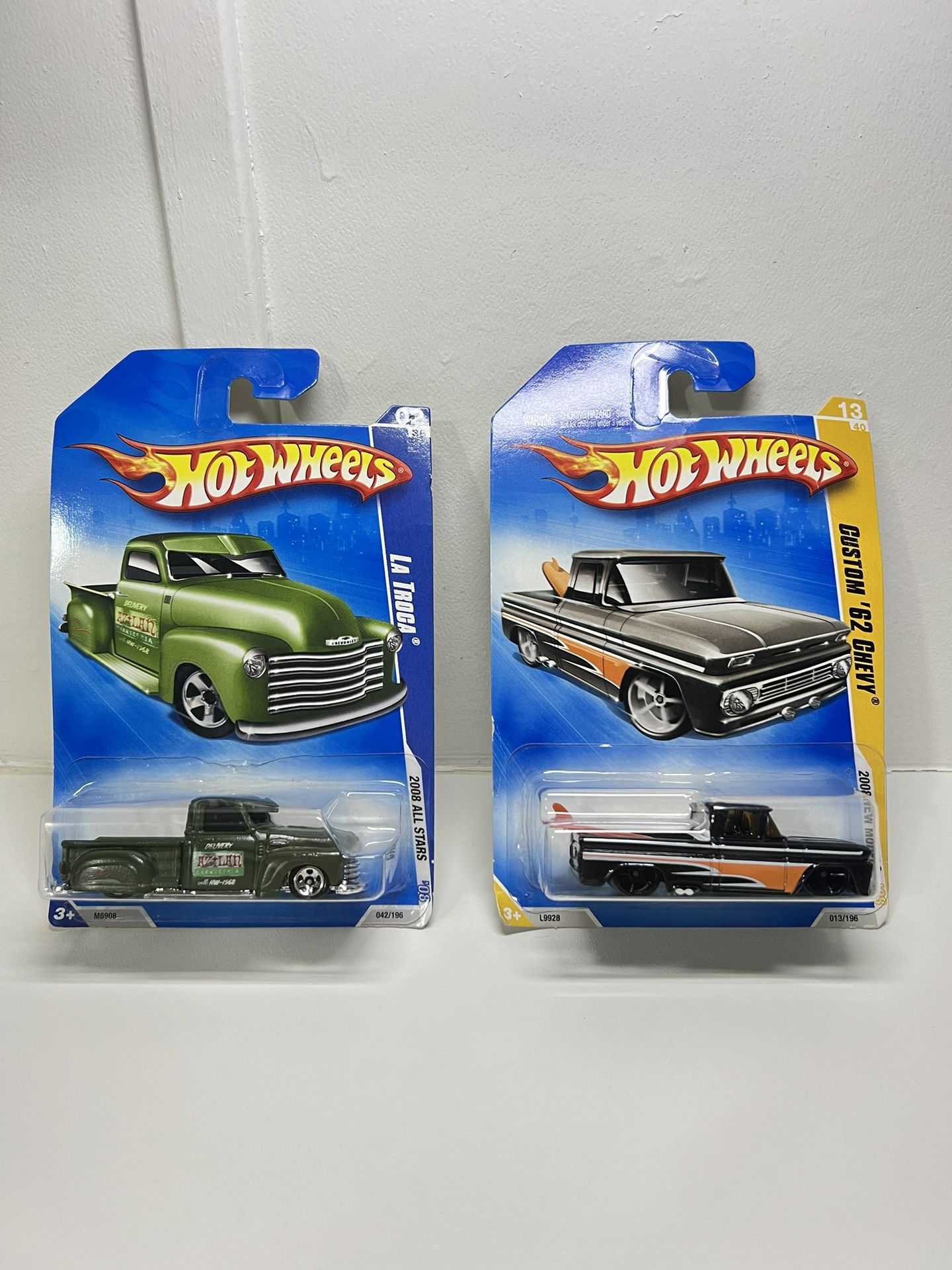 HOT WHEELS 2008 ALL STARS LA TROCA #02/36 GREEN 2 pieces